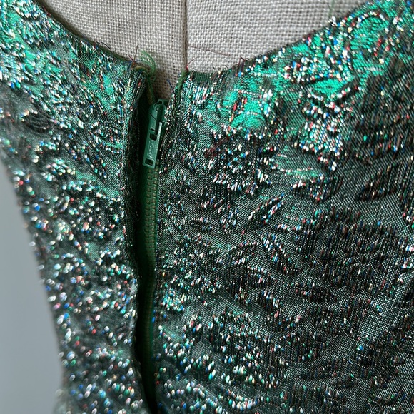 Vintage green tinsel dress - Picture 7 of 11
